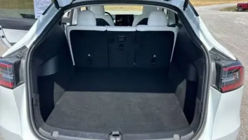 2022 Tesla Model Y 7SAYGDEE6NF439645