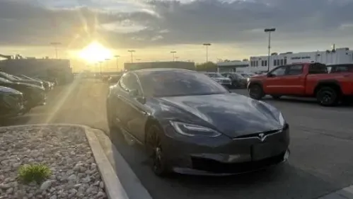 2017 Tesla Model S 5YJSA1E17HF204322