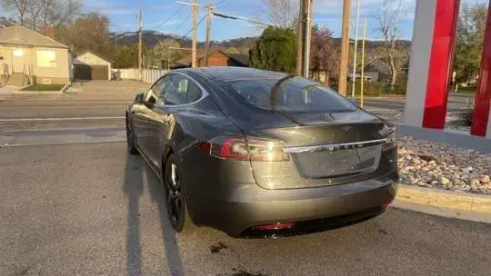 2017 Tesla Model S - Images - 5