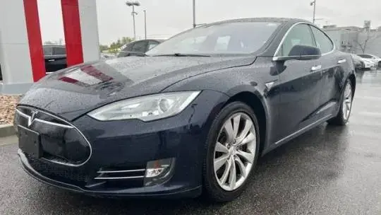 2014 Tesla Model S - Images - 2