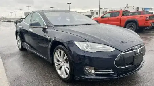 2014 Tesla Model S - Images - 3