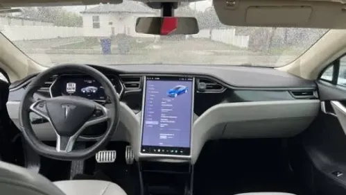 2014 Tesla Model S - Images - 6