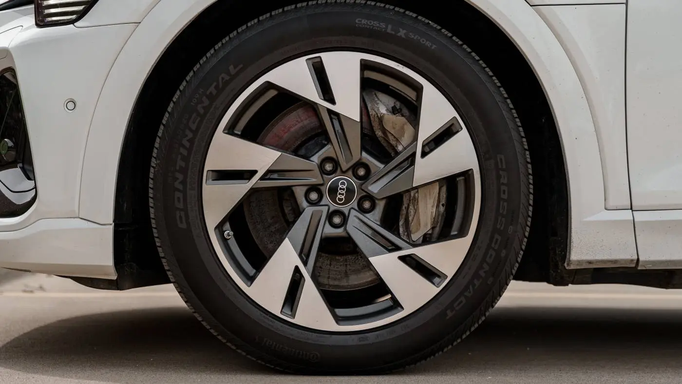 2022 Audi e-tron WA12AAGE7NB032477