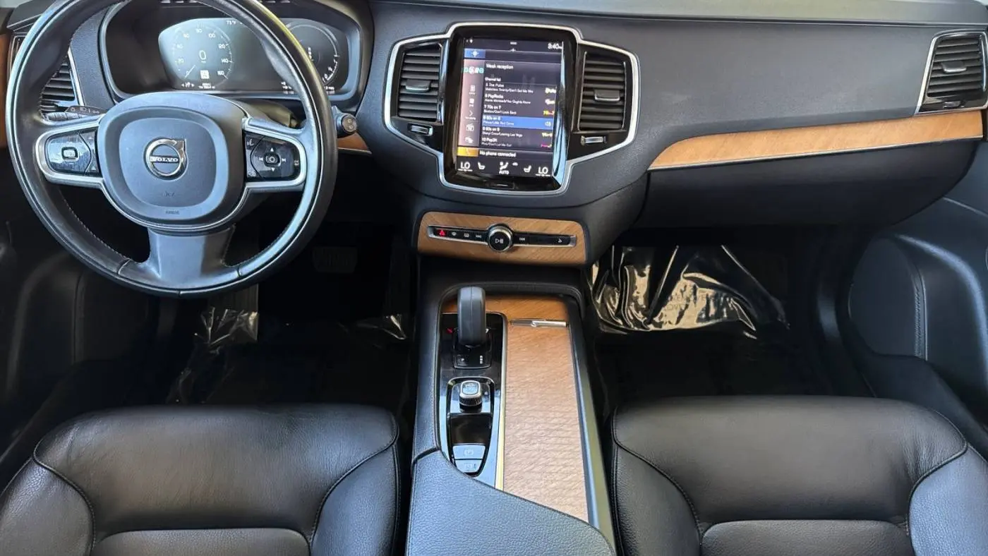 2022 Volvo XC90 YV4H600Z8N1856421