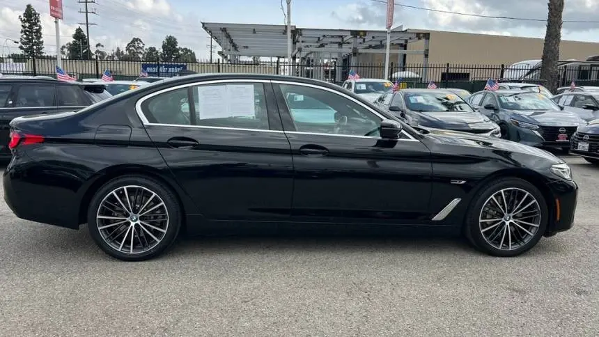 2023 BMW 5 Series WBA13AG02PCL75207