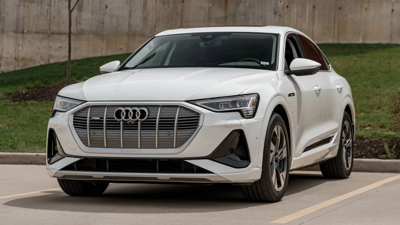 2022 Audi e-tron WA12AAGE7NB032477