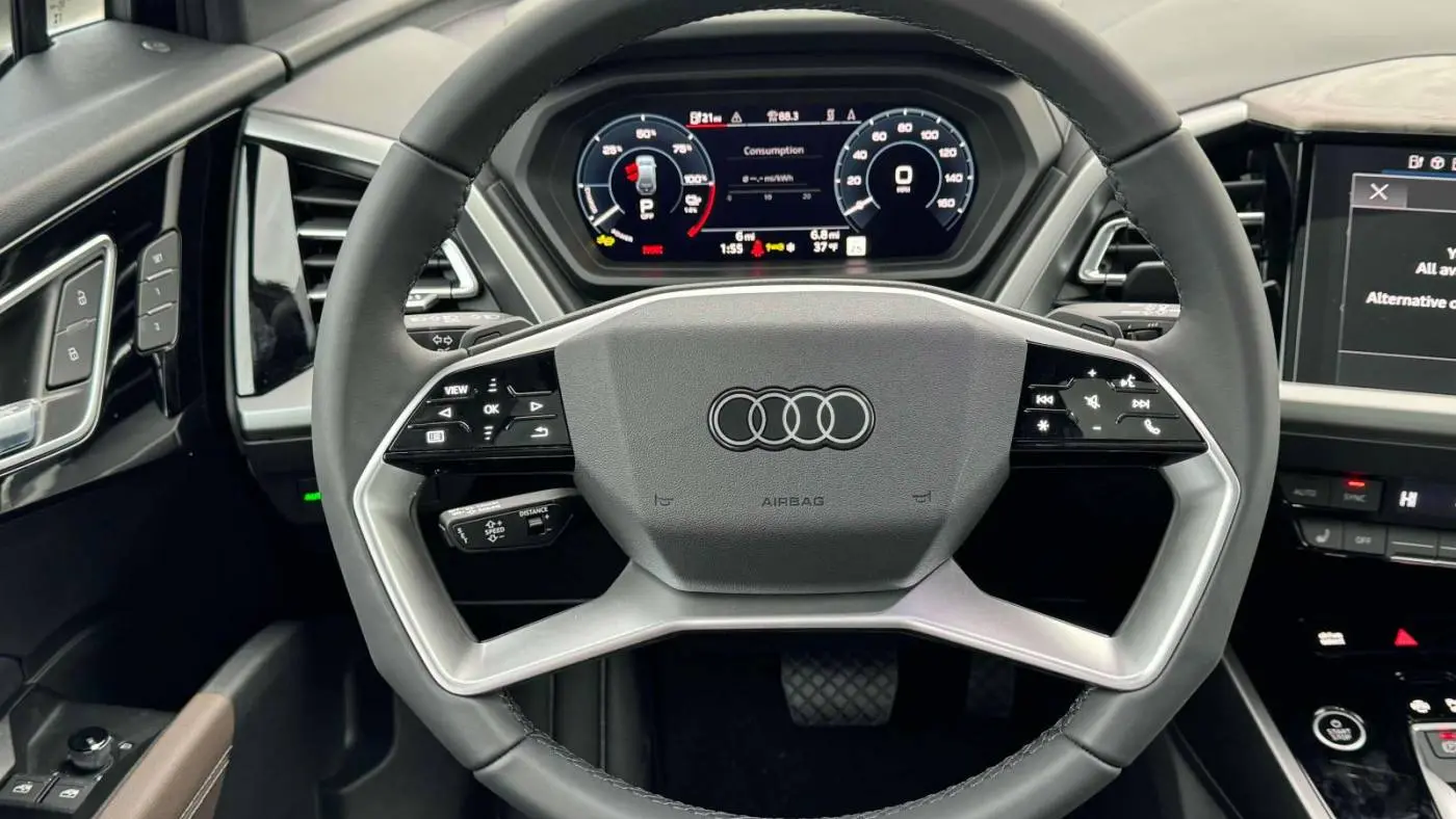 2025 Audi Q4 e-tron WA1KUBFZ4SP016463