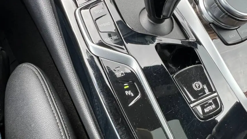 2023 BMW 5 Series WBA13AG02PCL75207