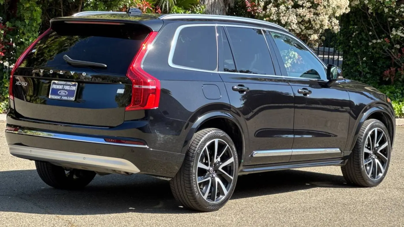 2022 Volvo XC90 YV4H600Z8N1856421