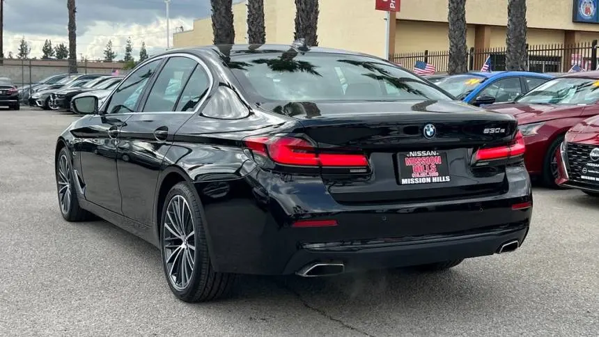 2023 BMW 5 Series WBA13AG02PCL75207