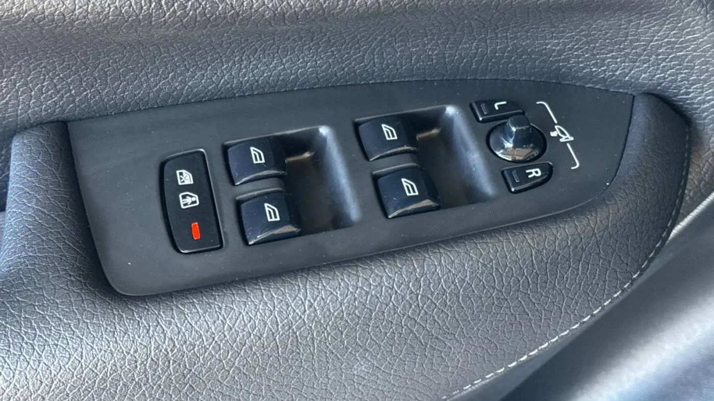 2022 Volvo XC90 YV4H600Z8N1856421