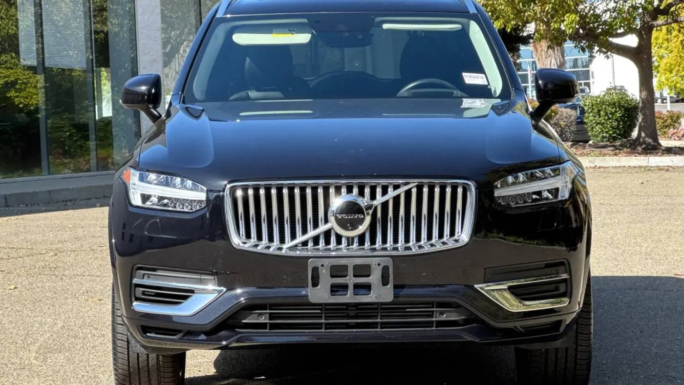 2022 Volvo XC90 YV4H600Z8N1856421