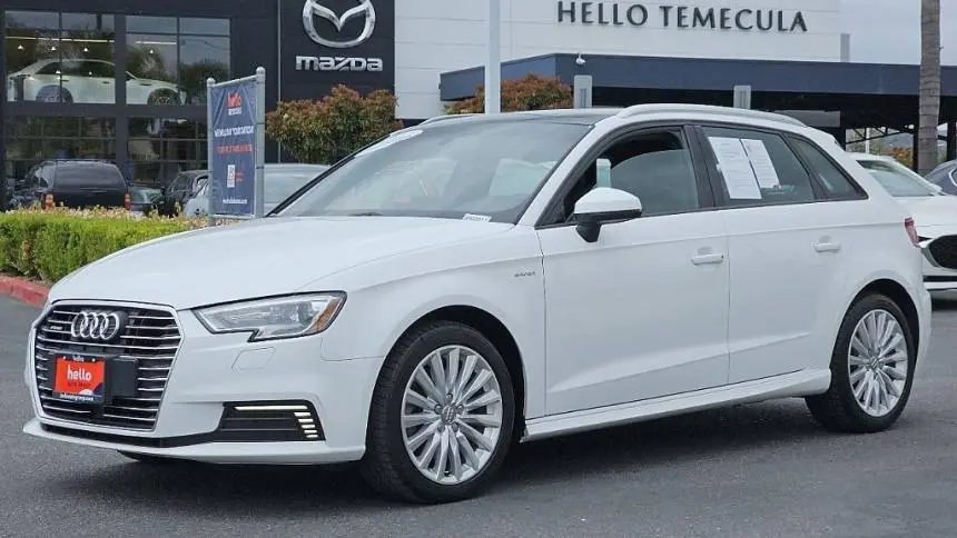 2017 Audi A3 Sportback e-tron WAUUPBFFXHA075795