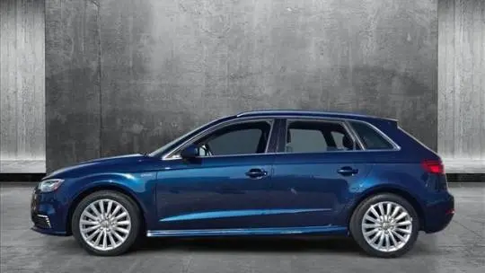 2017 Audi A3 Sportback e-tron WAUTPBFF7HA146754