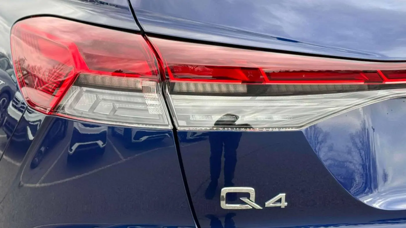 2025 Audi Q4 e-tron WA1KUBFZ4SP016463
