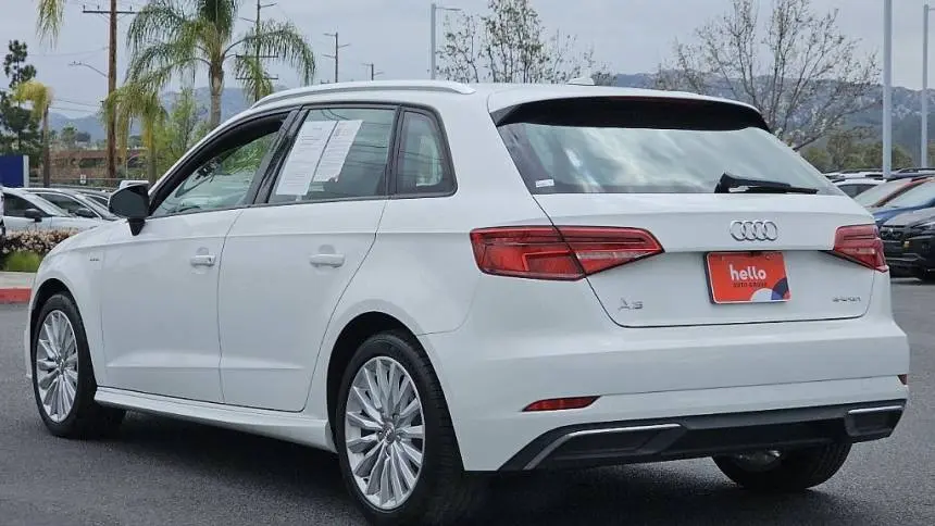 2017 Audi A3 Sportback e-tron WAUUPBFFXHA075795