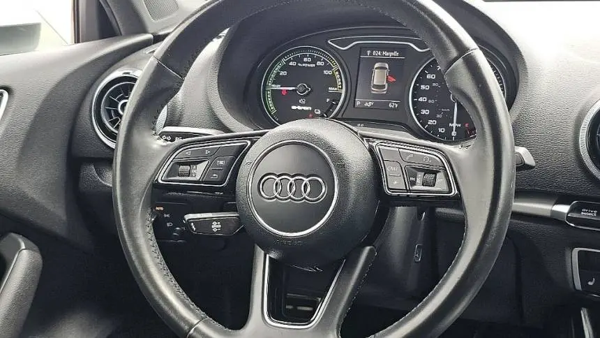 2017 Audi A3 Sportback e-tron WAUUPBFFXHA075795