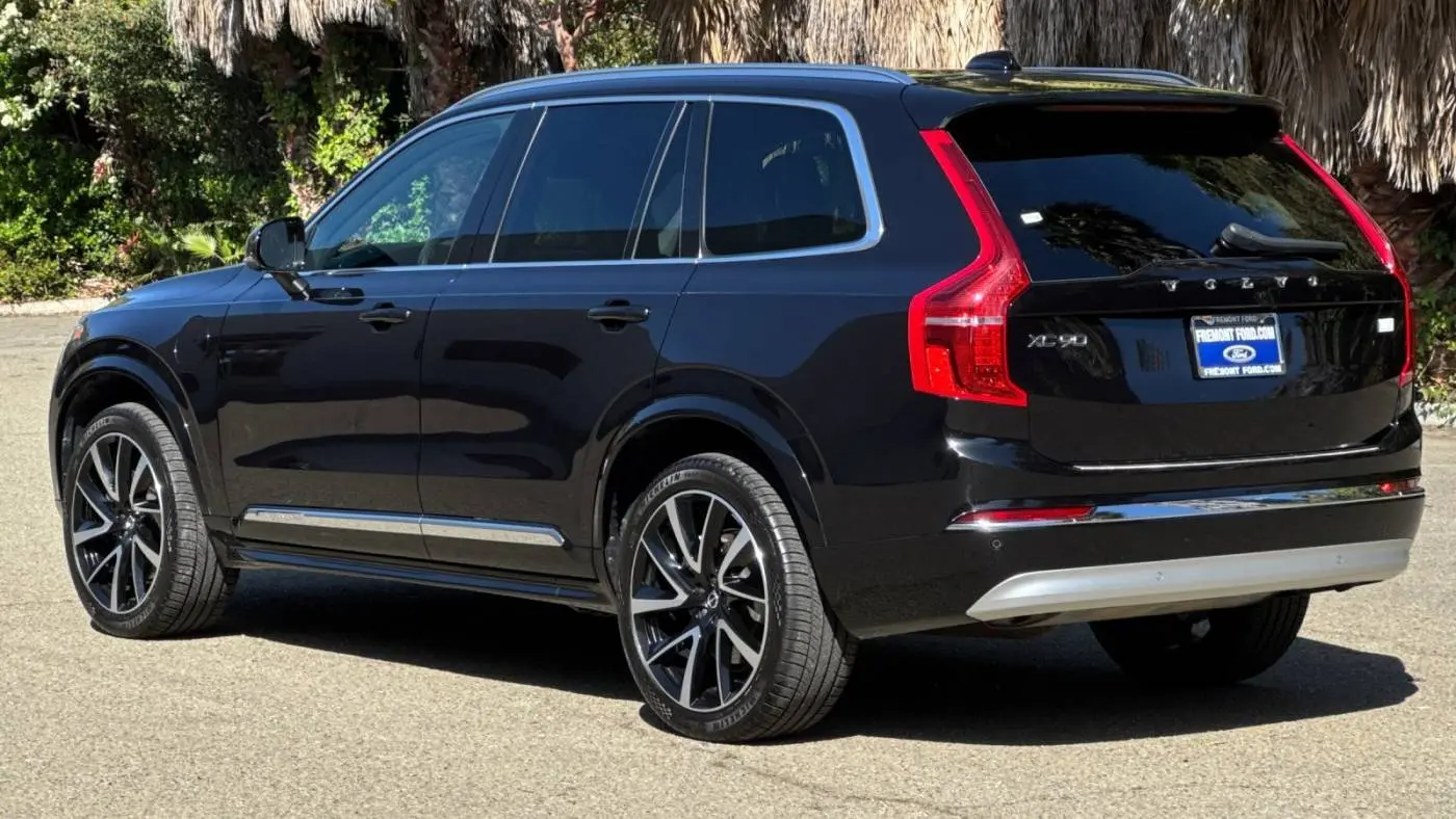 2022 Volvo XC90 YV4H600Z8N1856421