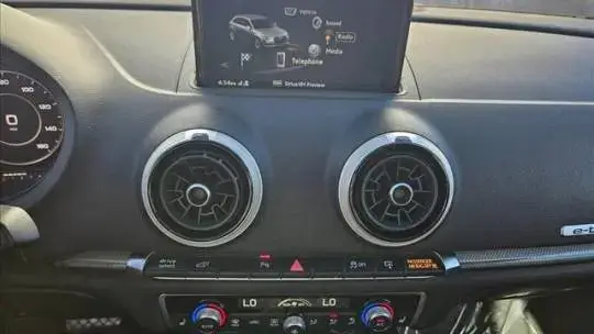 2017 Audi A3 Sportback e-tron - Images - 13