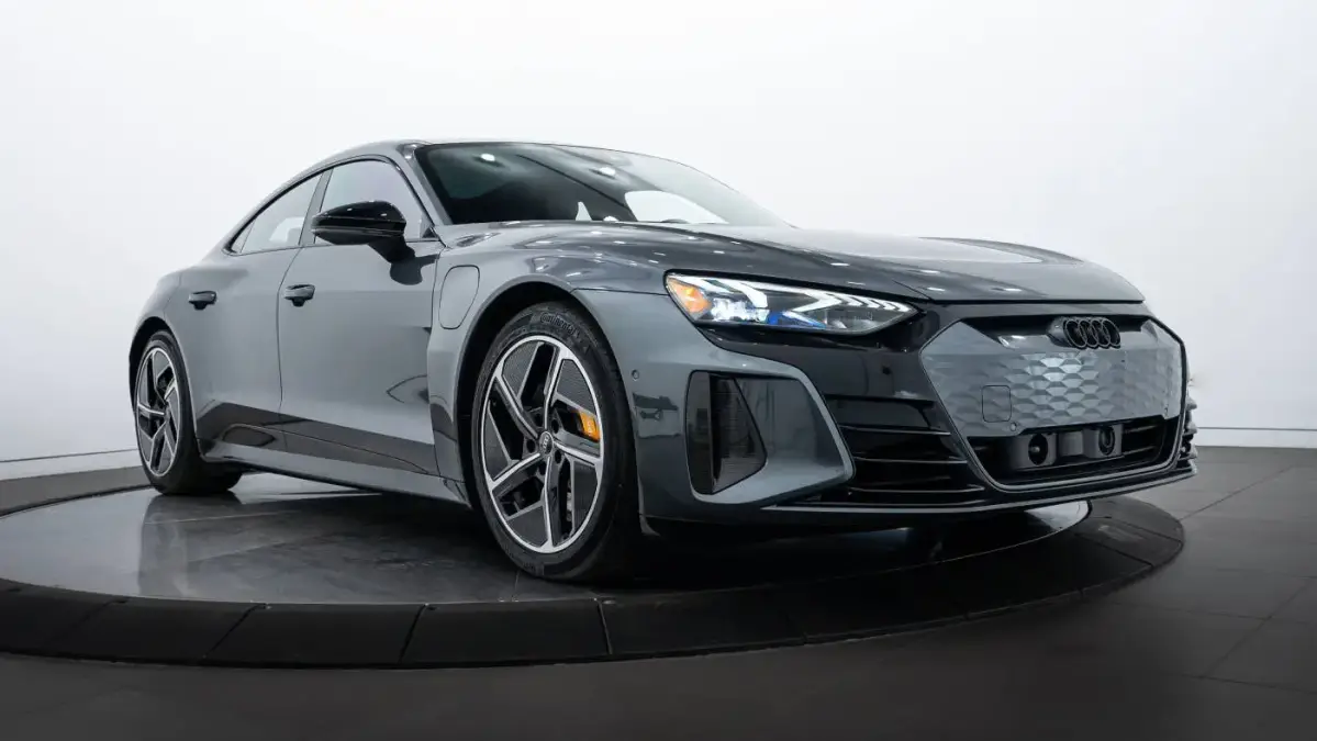 2024 Audi RS e-tron GT - Images - 1