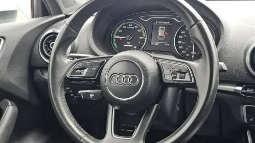 2017 Audi A3 Sportback e-tron WAUUPBFFXHA075795