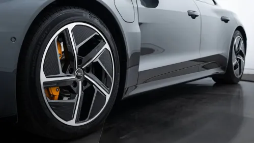 2024 Audi RS e-tron GT - Images - 30