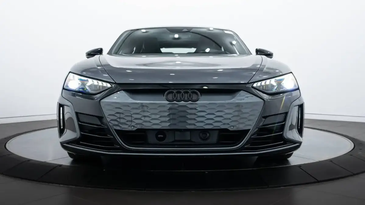 2024 Audi RS e-tron GT - Images - 32