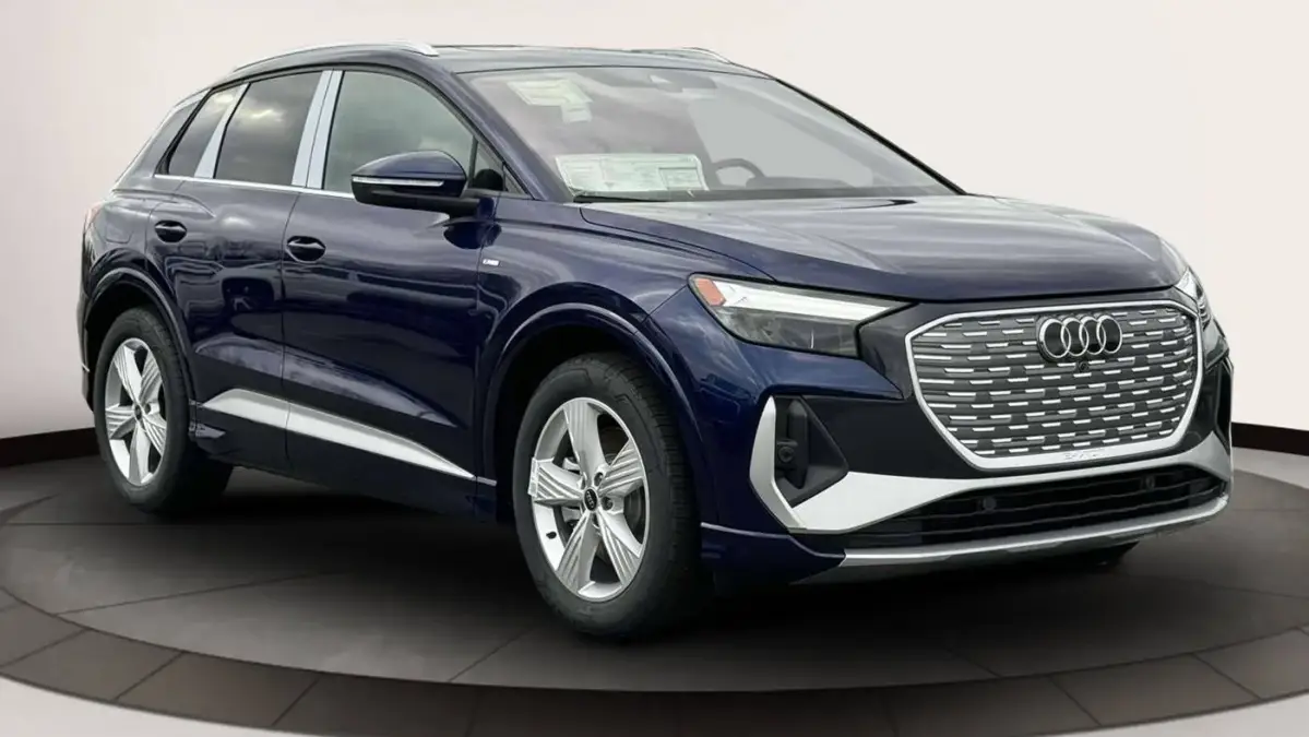 2025 Audi Q4 e-tron WA1KUBFZ4SP016463