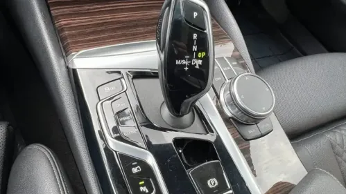 2023 BMW 5 Series WBA13AG02PCL75207