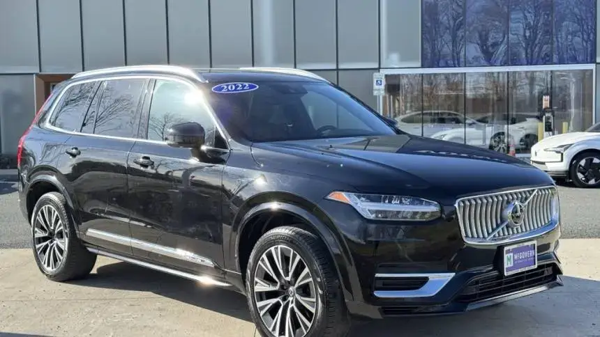 2022 Volvo XC90 - Images - 4