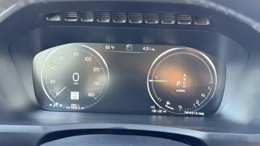 2022 Volvo XC90 - Images - 15