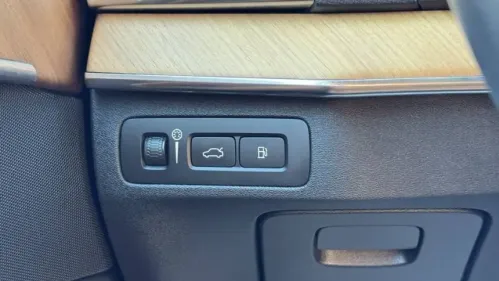2022 Volvo XC90 - Images - 18