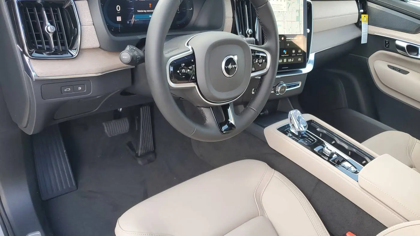 2025 Volvo XC90 YV4H60PB1S1380470