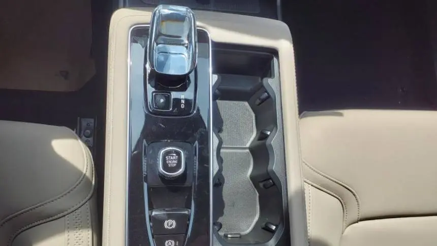 2025 Volvo XC90 YV4H60PB0S1377950