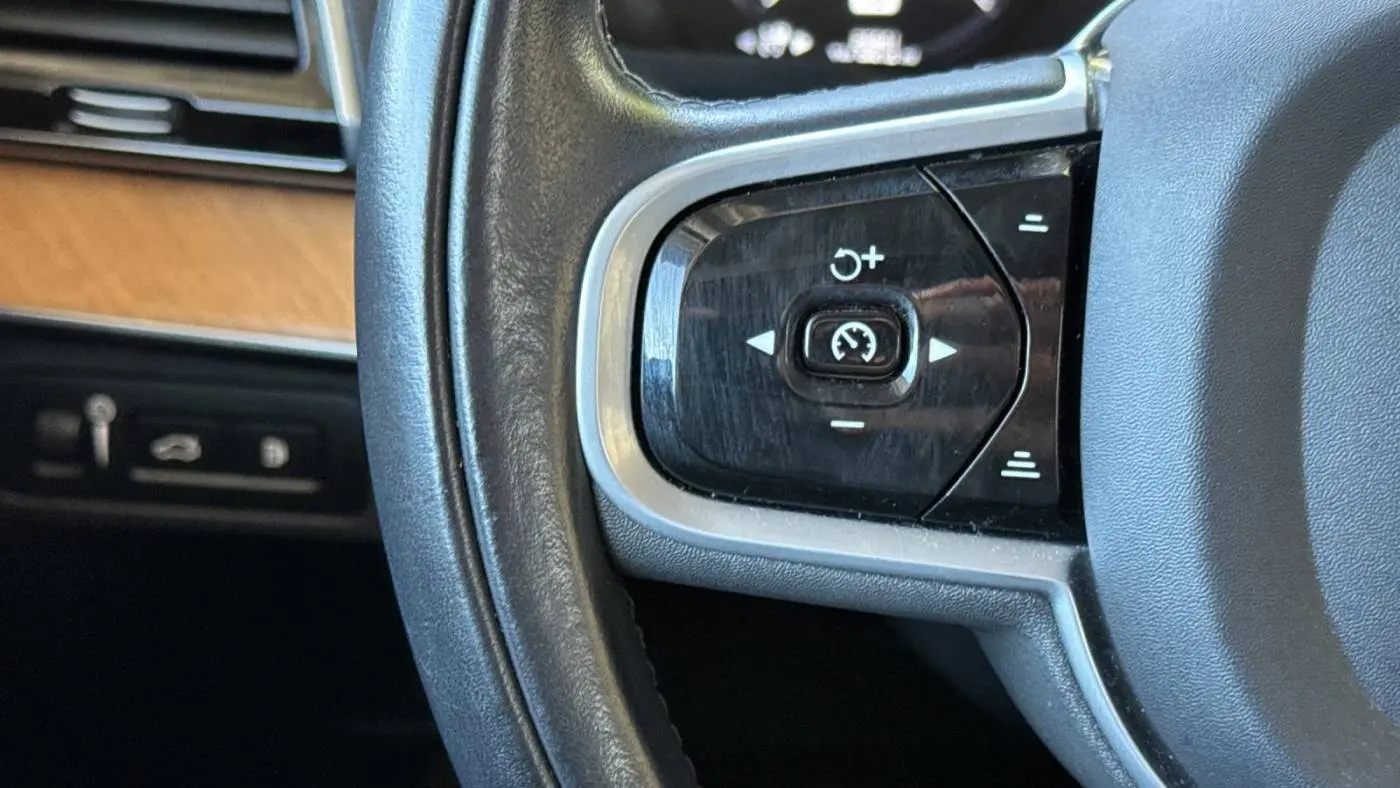 2022 Volvo XC90 YV4H600Z8N1856421