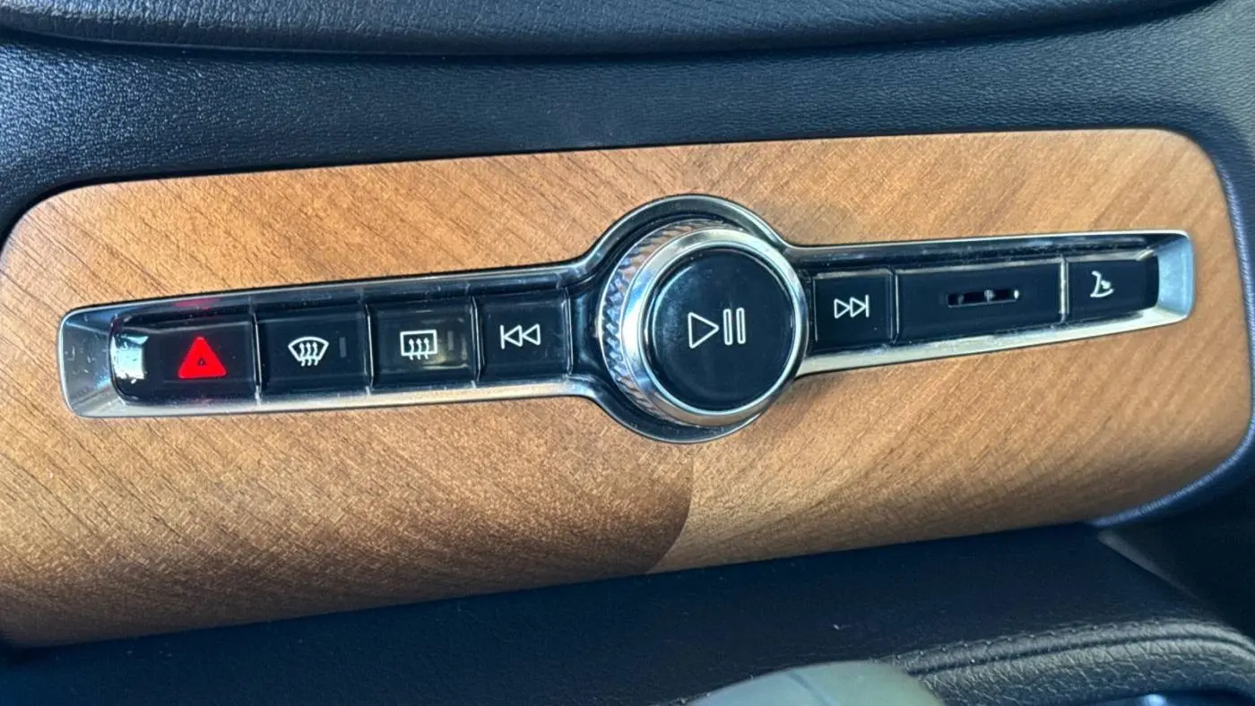 2022 Volvo XC90 YV4H600Z8N1856421