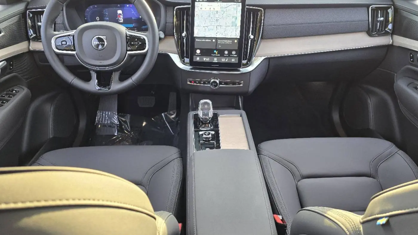 2025 Volvo XC90 YV4H60PB3S1355036
