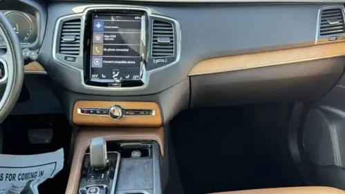 2022 Volvo XC90 - Images - 22