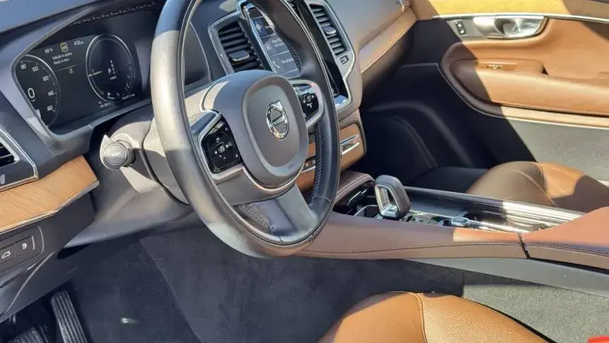 2022 Volvo XC90 - Images - 23
