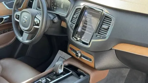 2022 Volvo XC90 - Images - 25
