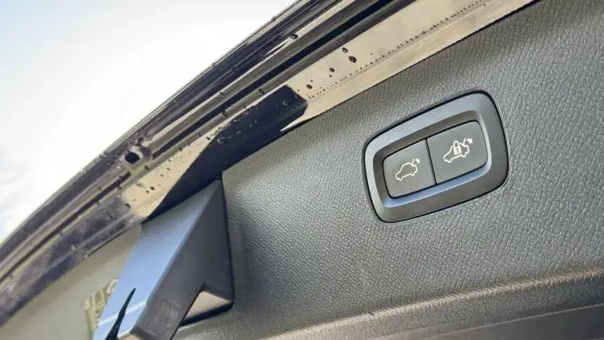 2022 Volvo XC90 - Images - 33
