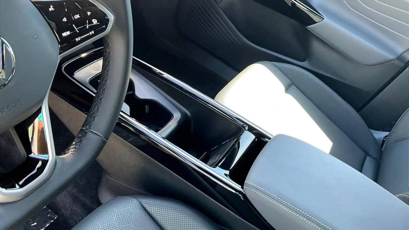 2025 Volkswagen ID.4 1V2WSPE86SC004775