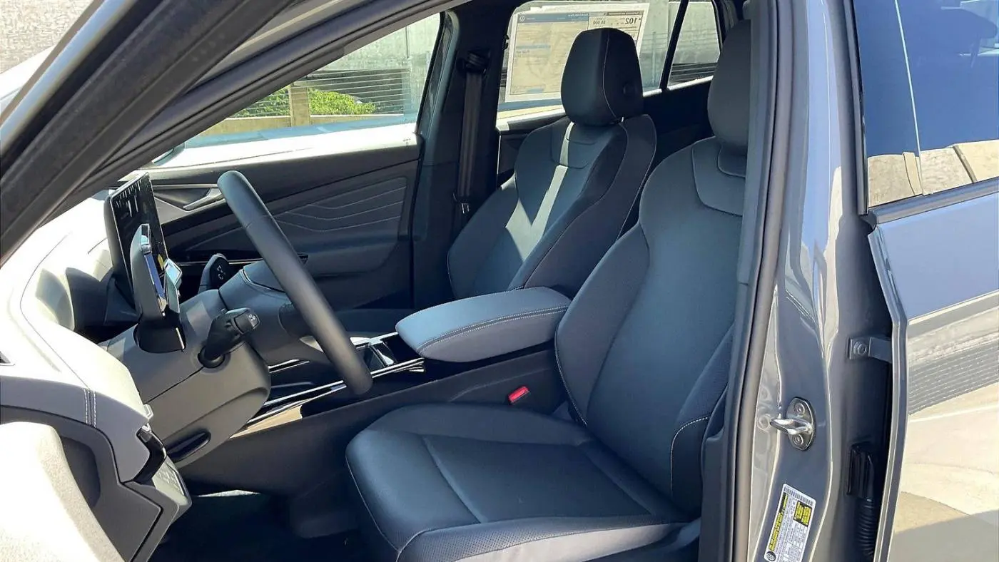 2025 Volkswagen ID.4 1V2WSPE86SC004775