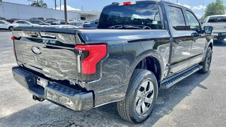 2025 Ford F-150 Lightning 1FT6W3LU0SWG08027