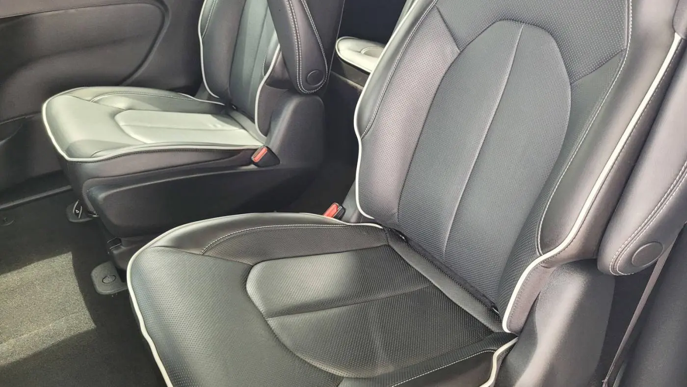 2023 Chrysler Pacifica 2C4RC1S77PR584346
