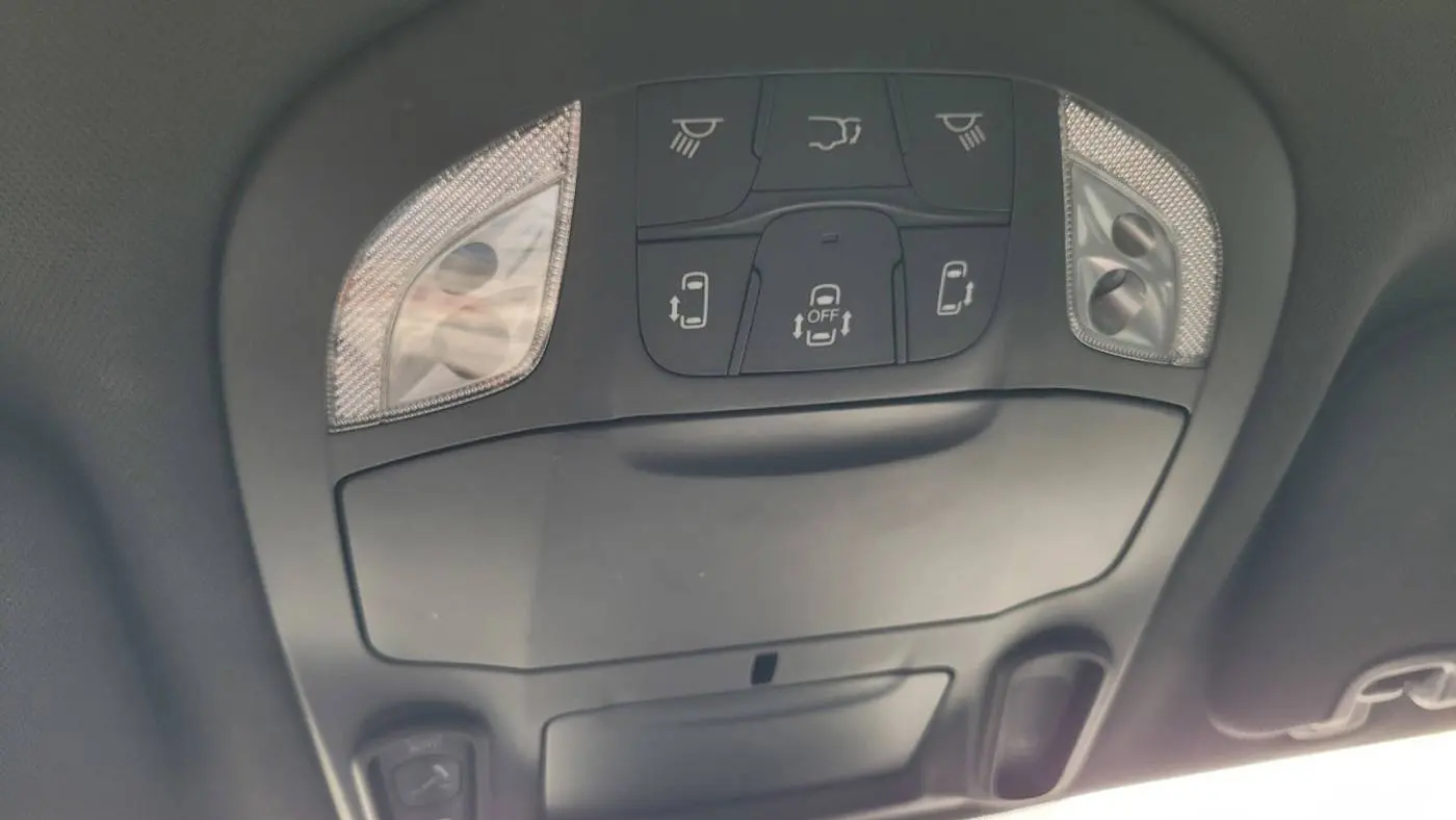 2023 Chrysler Pacifica 2C4RC1S77PR584346