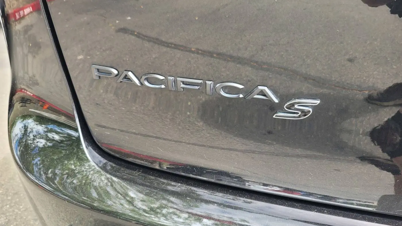 2023 Chrysler Pacifica 2C4RC1S77PR584346