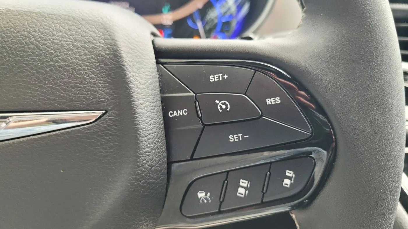 2023 Chrysler Pacifica 2C4RC1S77PR584346