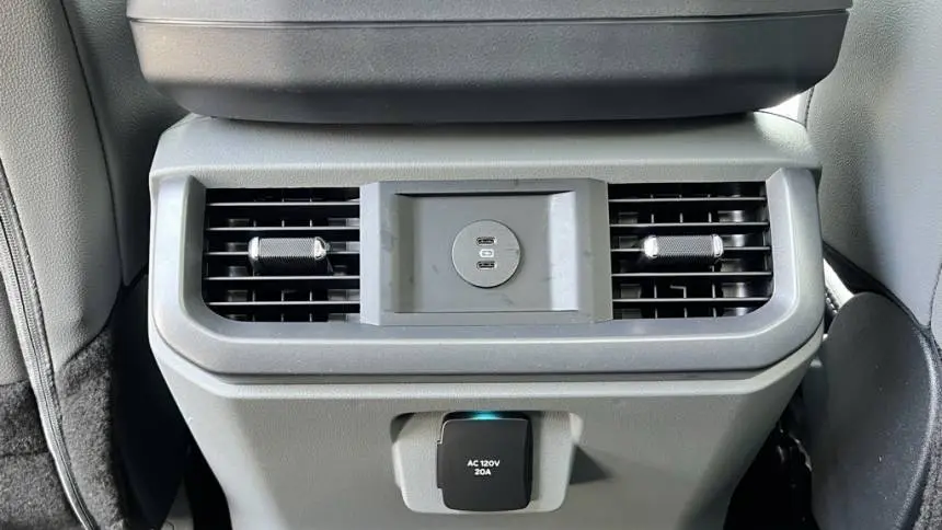 2025 Ford F-150 Lightning 1FT6W3LU0SWG08027