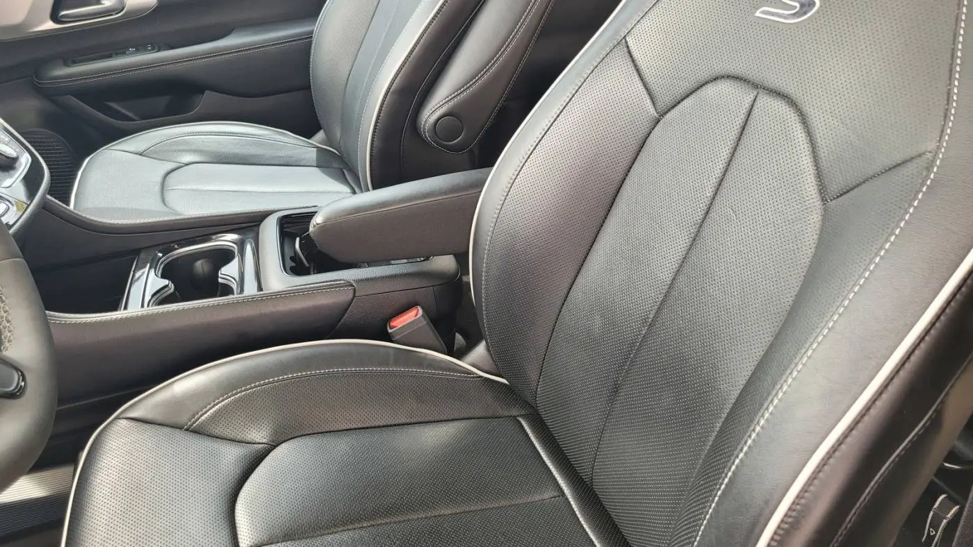 2023 Chrysler Pacifica 2C4RC1S77PR584346